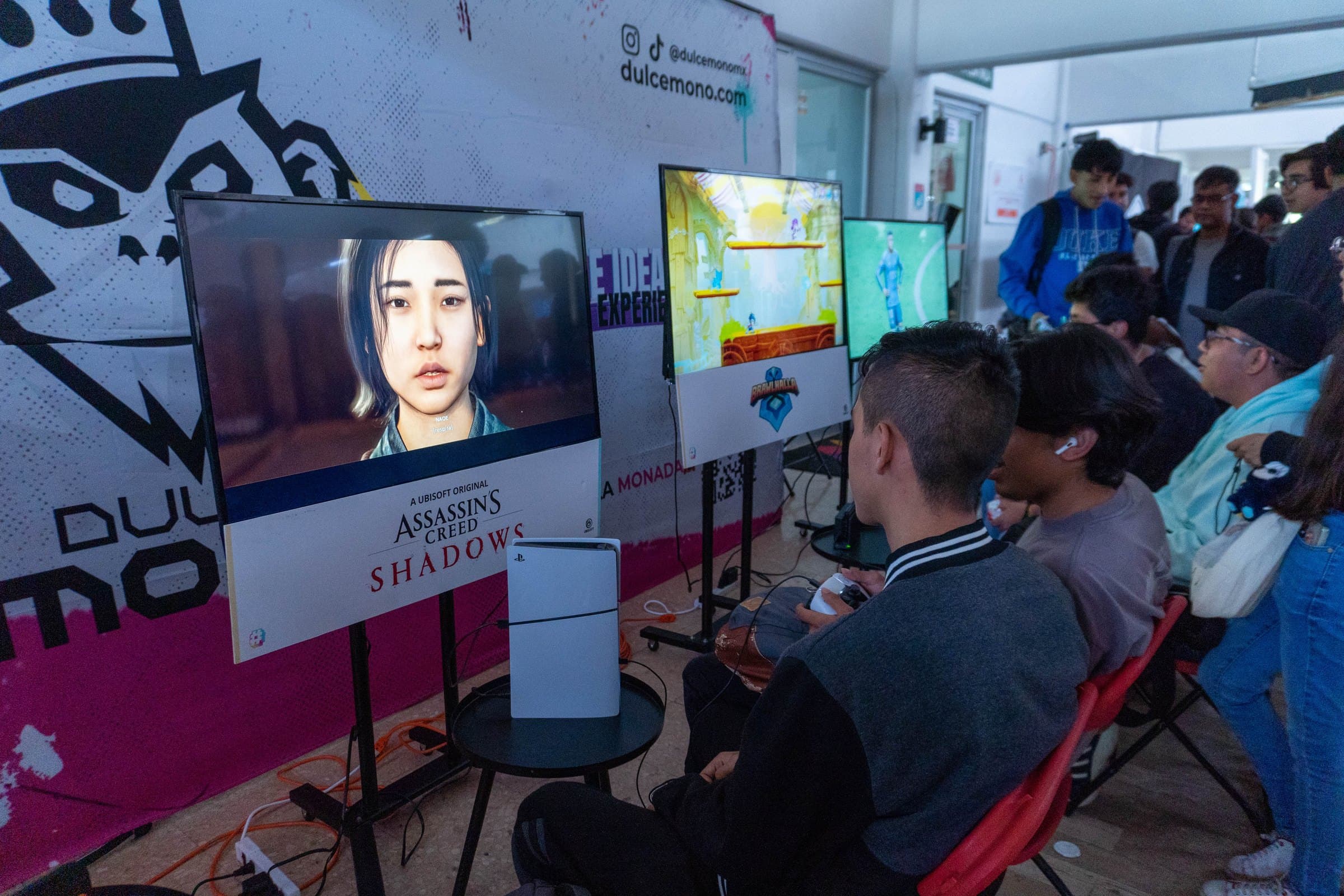 Zona de juegos y experiencias interactivas