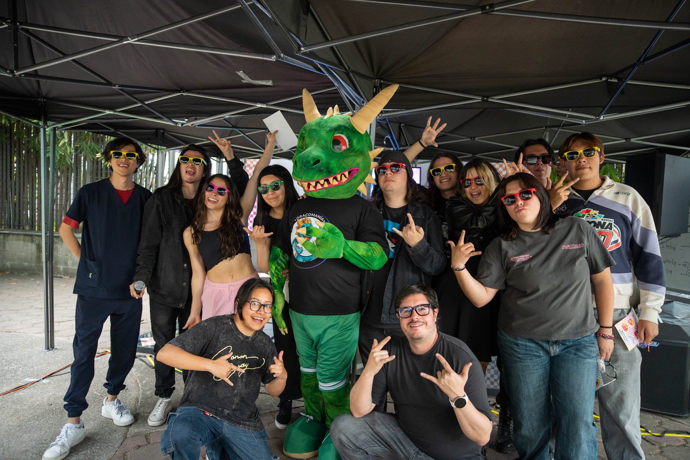 Equipo y comunidad reunidos durante Campus Trend