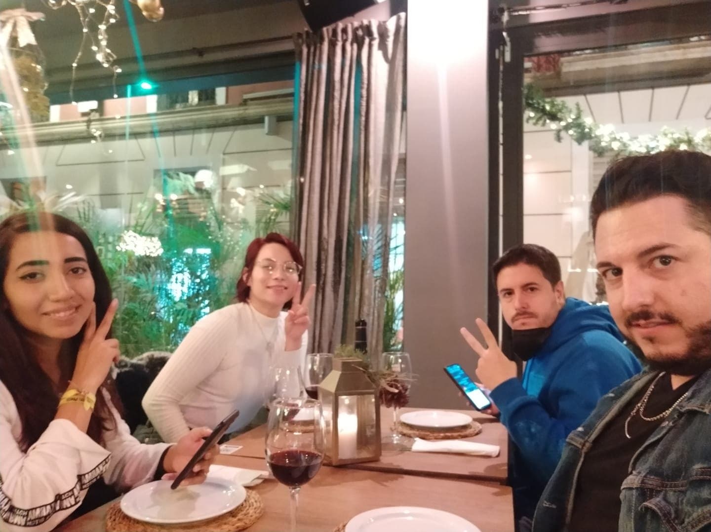 Integrantes del equipo de GGTech LATAM durante una producción