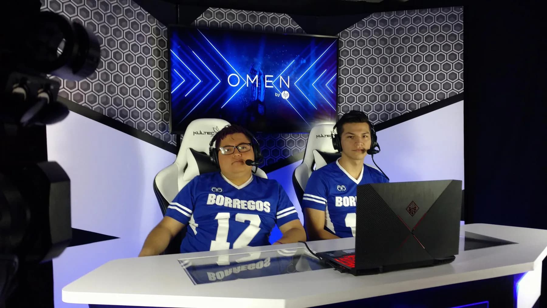Talento universitario formándose como casters
